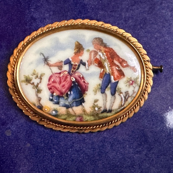Antique Limoges Hand Painted Brooch w / Marie Antoinette in Tableux Vivant c1895 - Picture 9 of 9